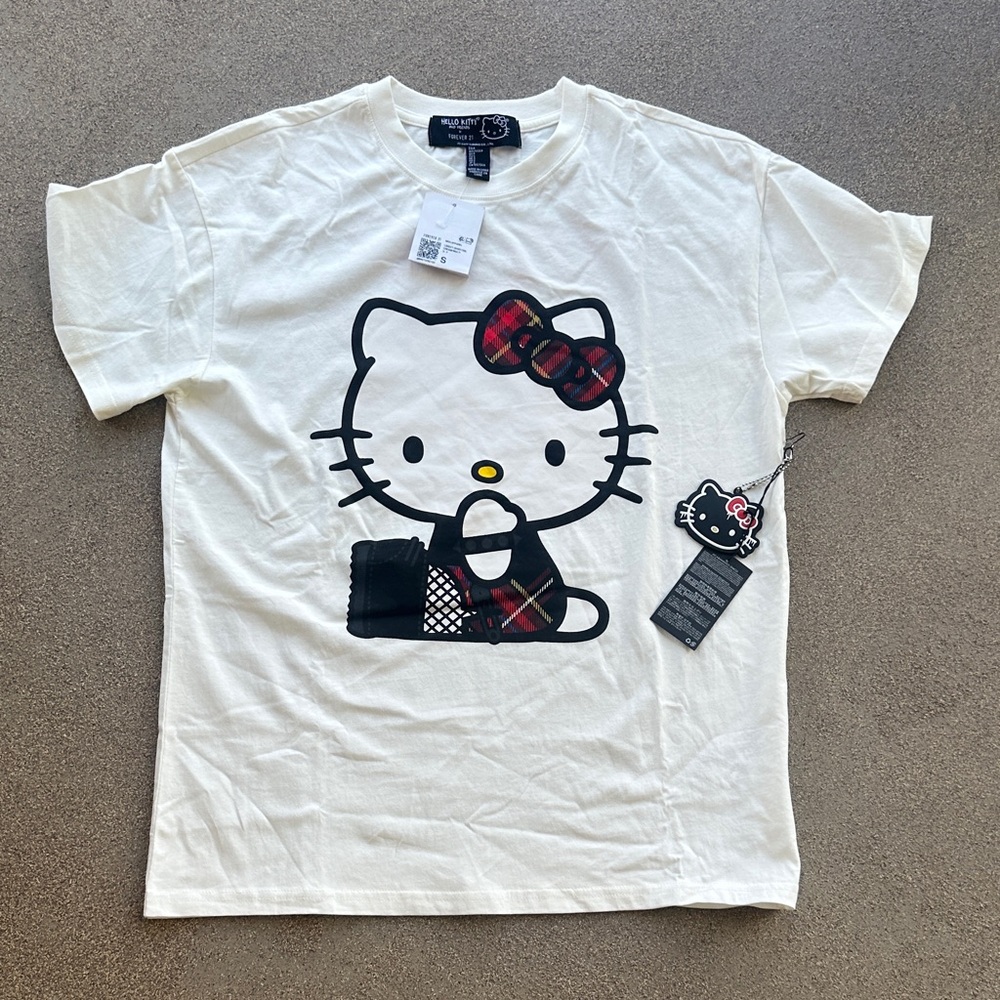NWT Forever 21 x Hello Kitty Hoodie + Tee Set – Adult Small